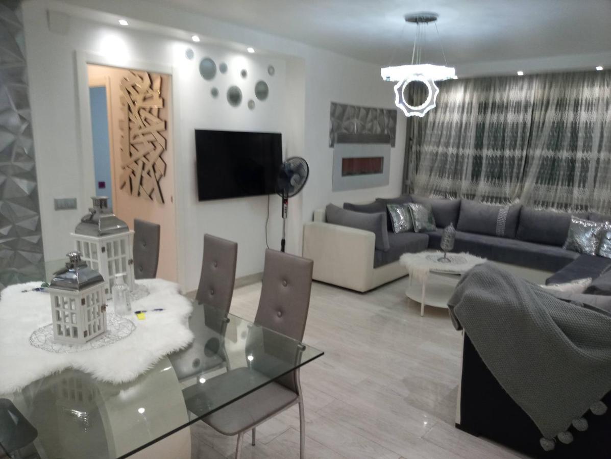 Emirato Home Málaga Extérieur photo